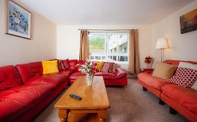Fab Arthur Seat Views, Old Town Apartment
